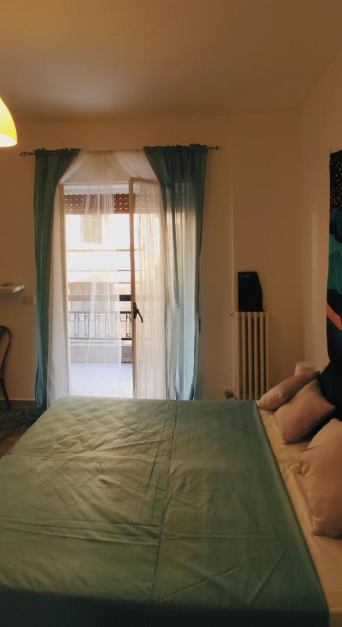 Nicolai63 Hotel Bari Bagian luar foto