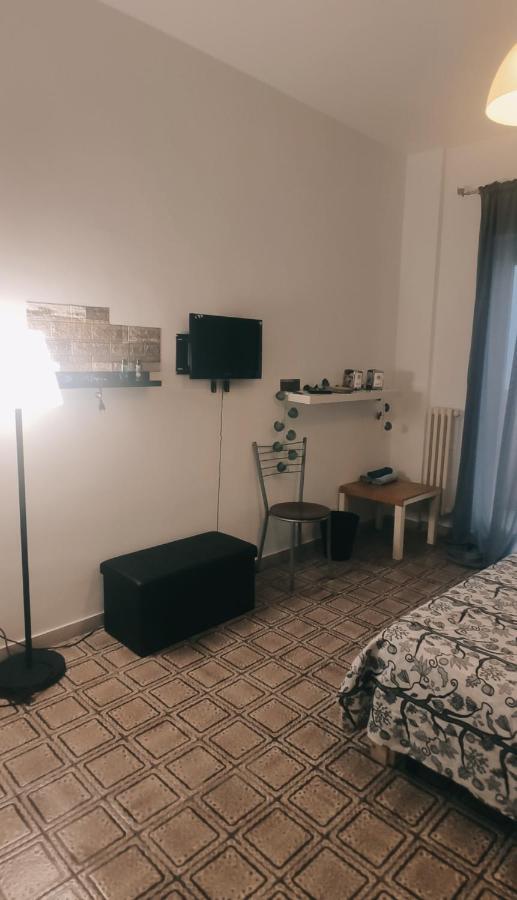 Nicolai63 Hotel Bari Bagian luar foto