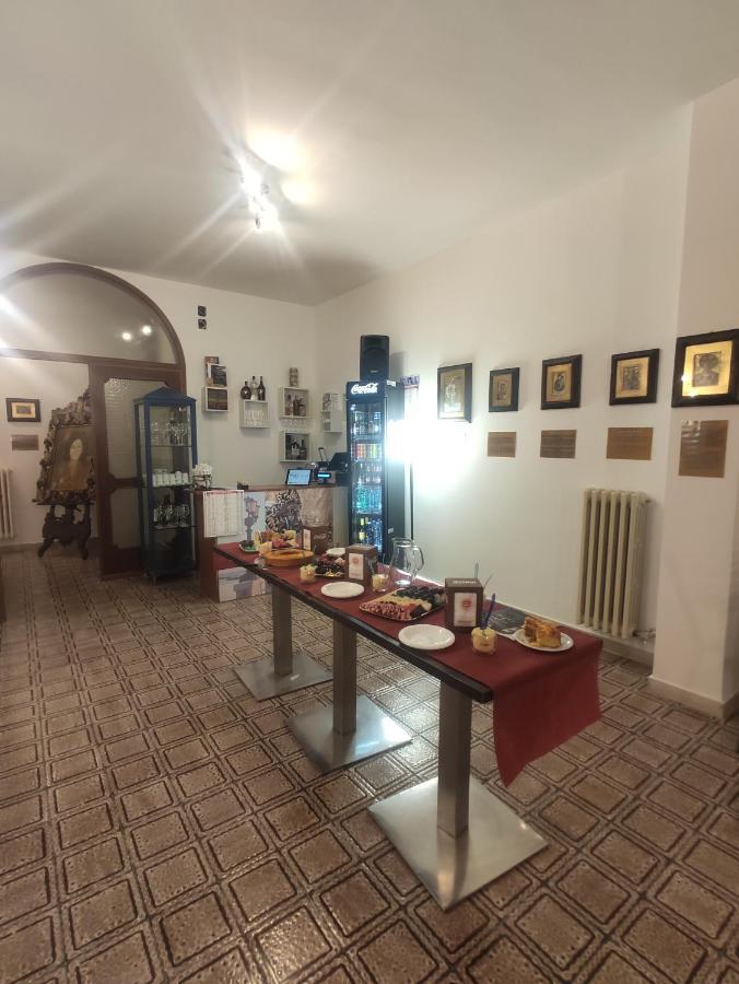 Nicolai63 Hotel Bari Bagian luar foto